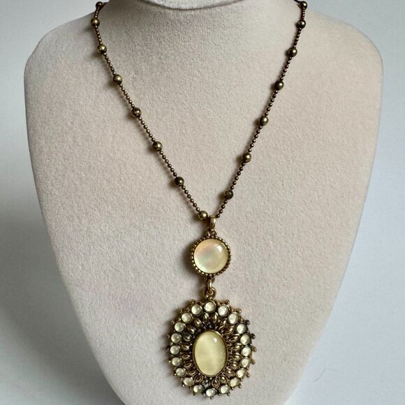 Vintage Lucky Gold Tone Moonglow Pendant Necklace with Matching Dangle Earrings - Picture 2 of 16